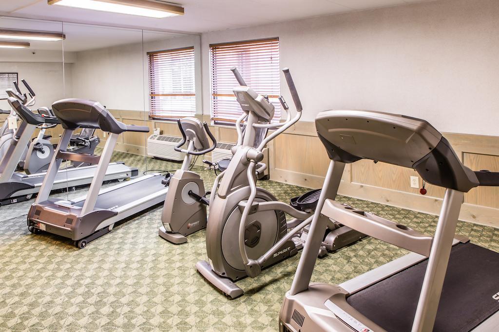 Отель Courtyard By Marriott Toledo West Экстерьер фото
